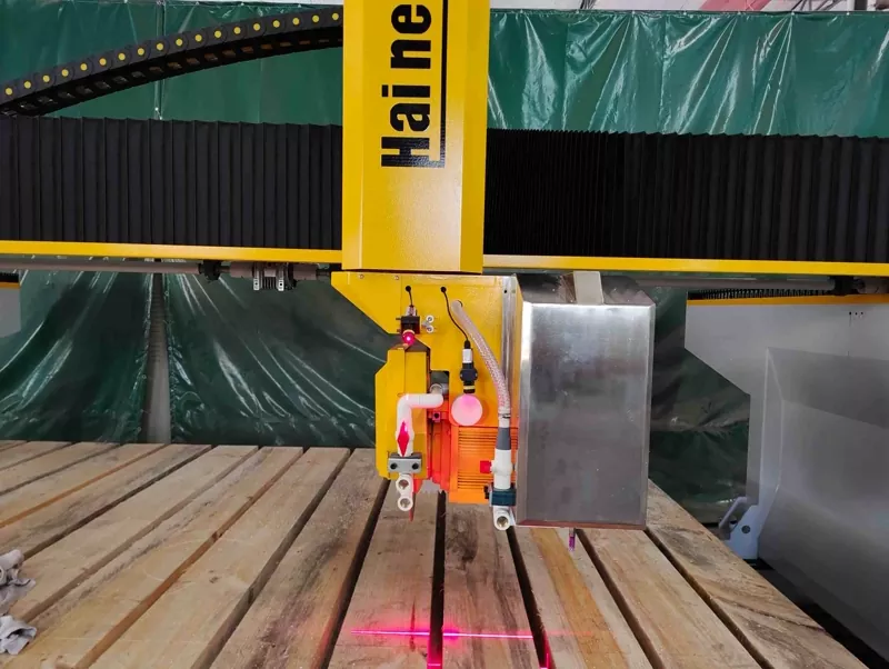 Pourquoi la scie à pont CNC à 4 axes change la donne pour le traitement de la pierre